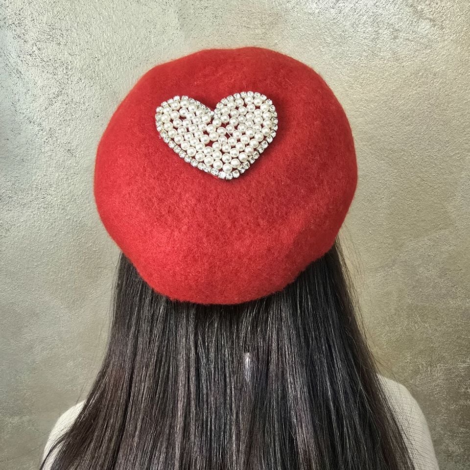 Amata Kırmızı Renk Ressam Bere 5- 15 yaş