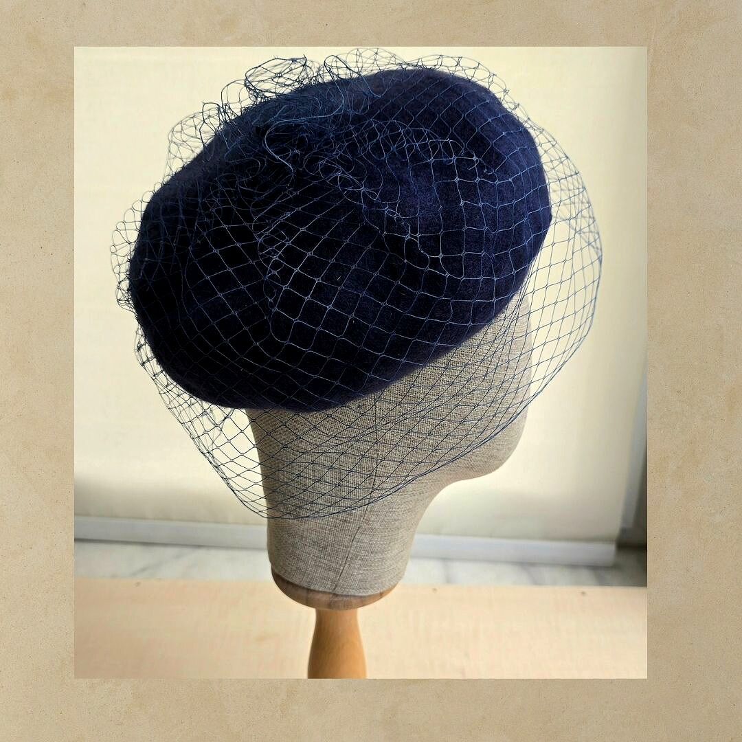 Amata Lacivert Renk Ressam Bere Yetişkin Boy