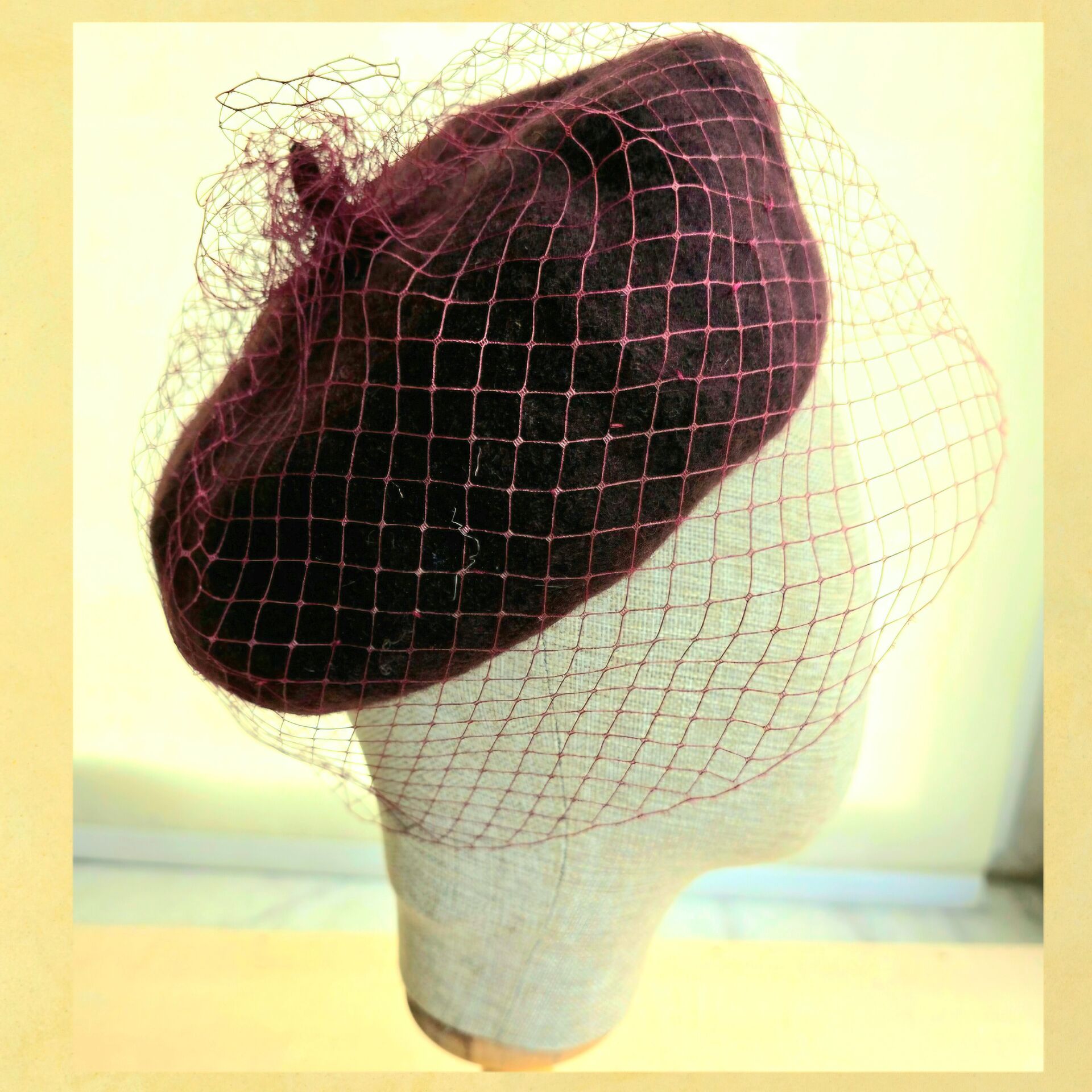 Amata Mürdüm Bordo  Renk Ressam Bere Yetişkin Boy