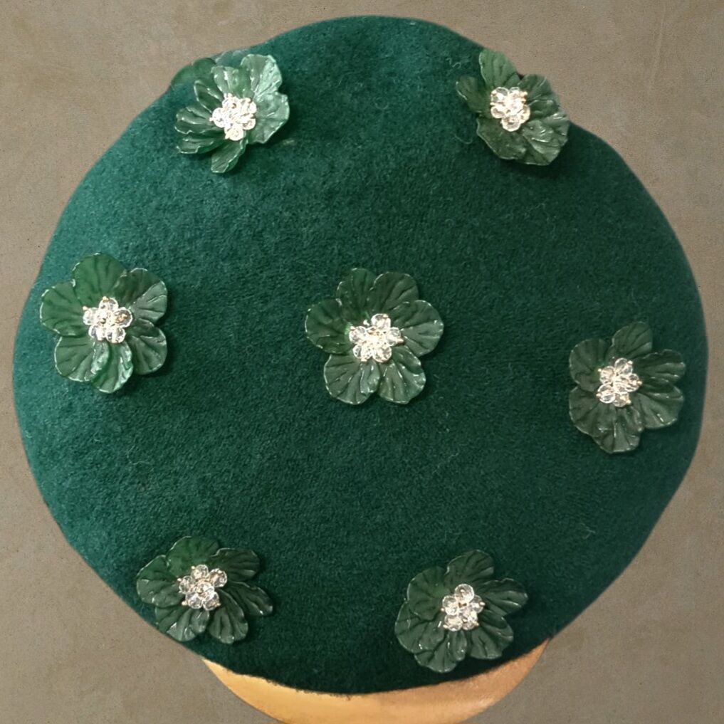 Amata Yeşil Renk Ressam Bere Yetişkin Boy