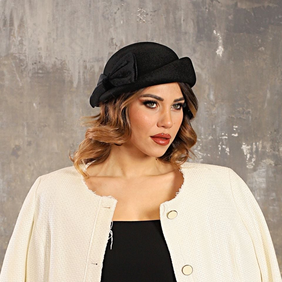 Chloe Siyah Renk Fiyonklu Şapka