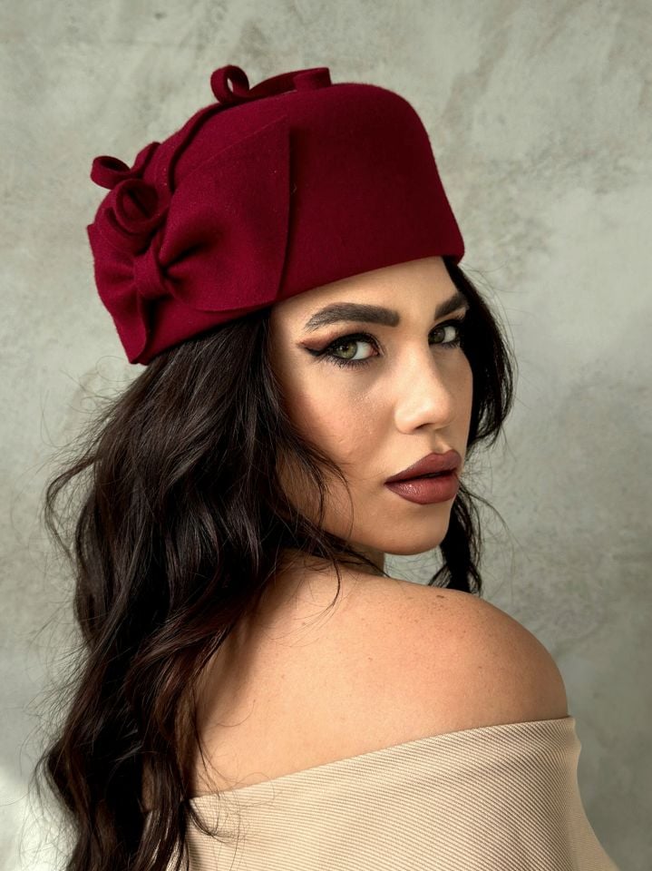 Meghan Bordo Renk Kaşe Kumaş Şapka