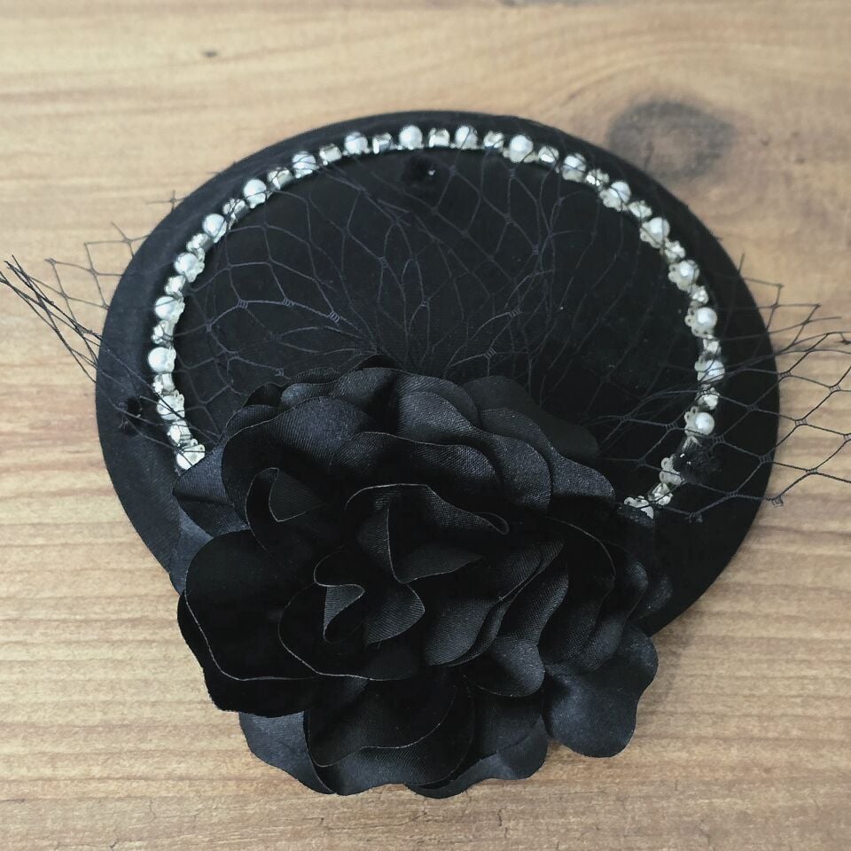 Hazel Siyah Renk Vualet 20 cm