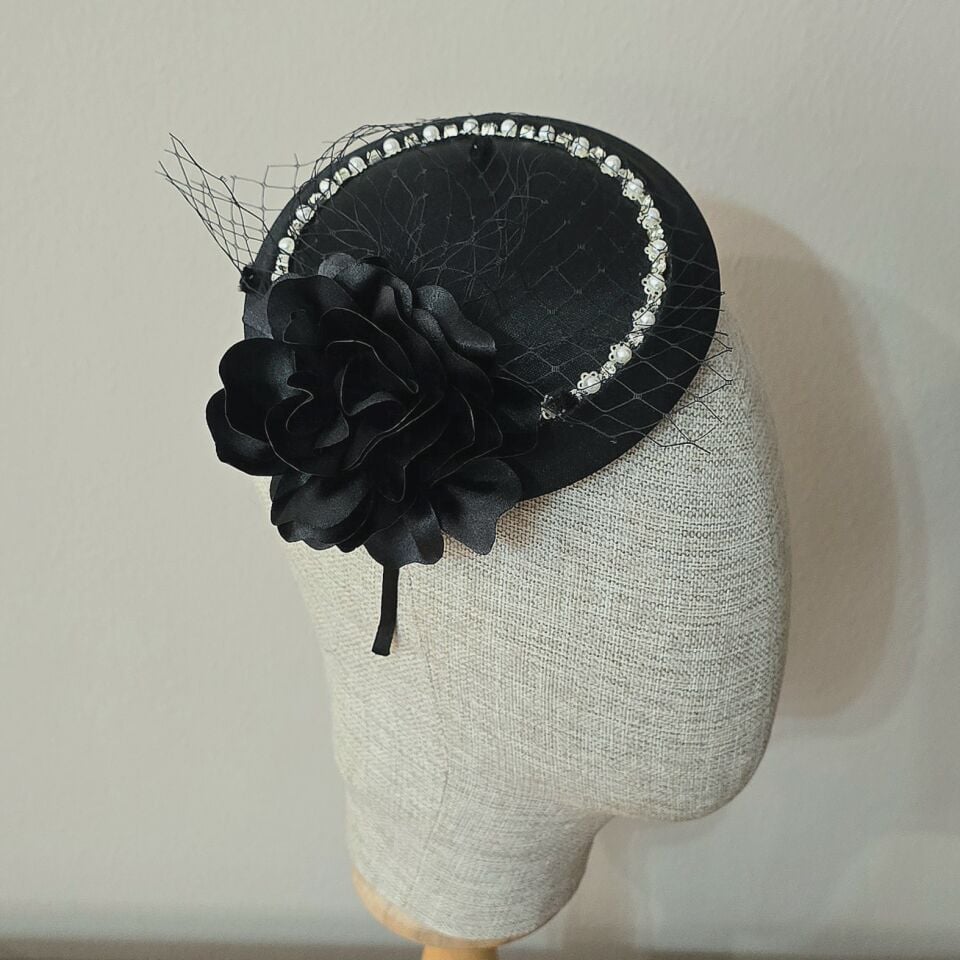 Hazel Siyah Renk Vualet 20 cm