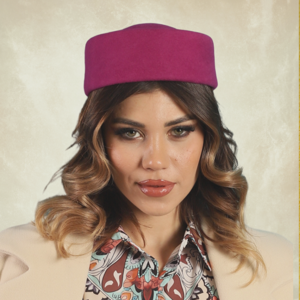 Hostes Fuşya Pembe Renk  Şapka 23 cm