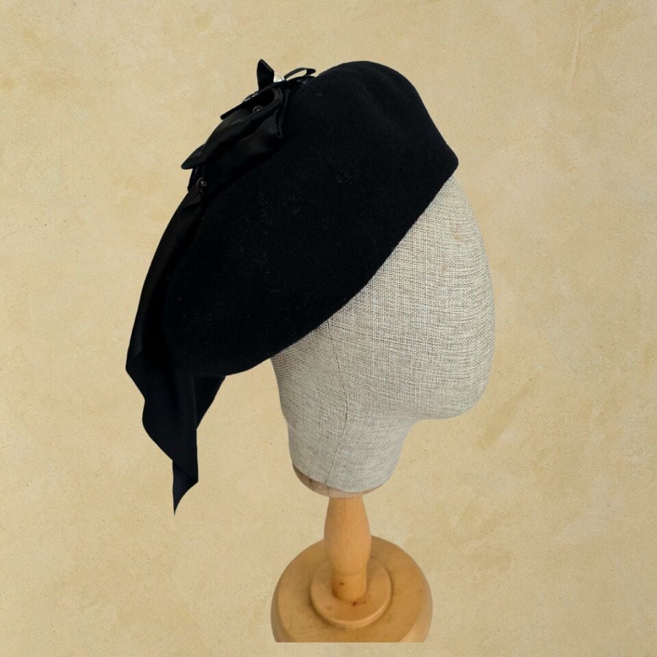 Amata Siyah Renk Ressam Bere Yetişkin Boy