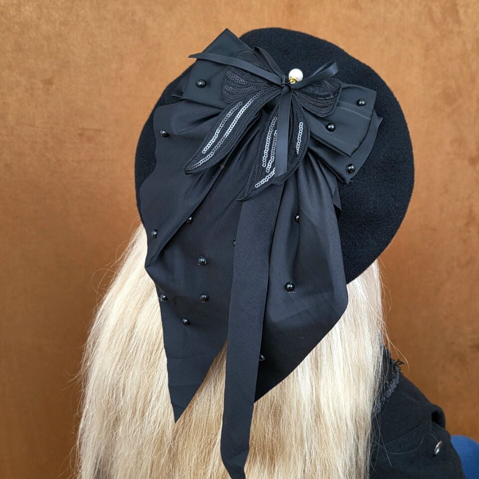 Amata Siyah Renk Ressam Bere Yetişkin Boy