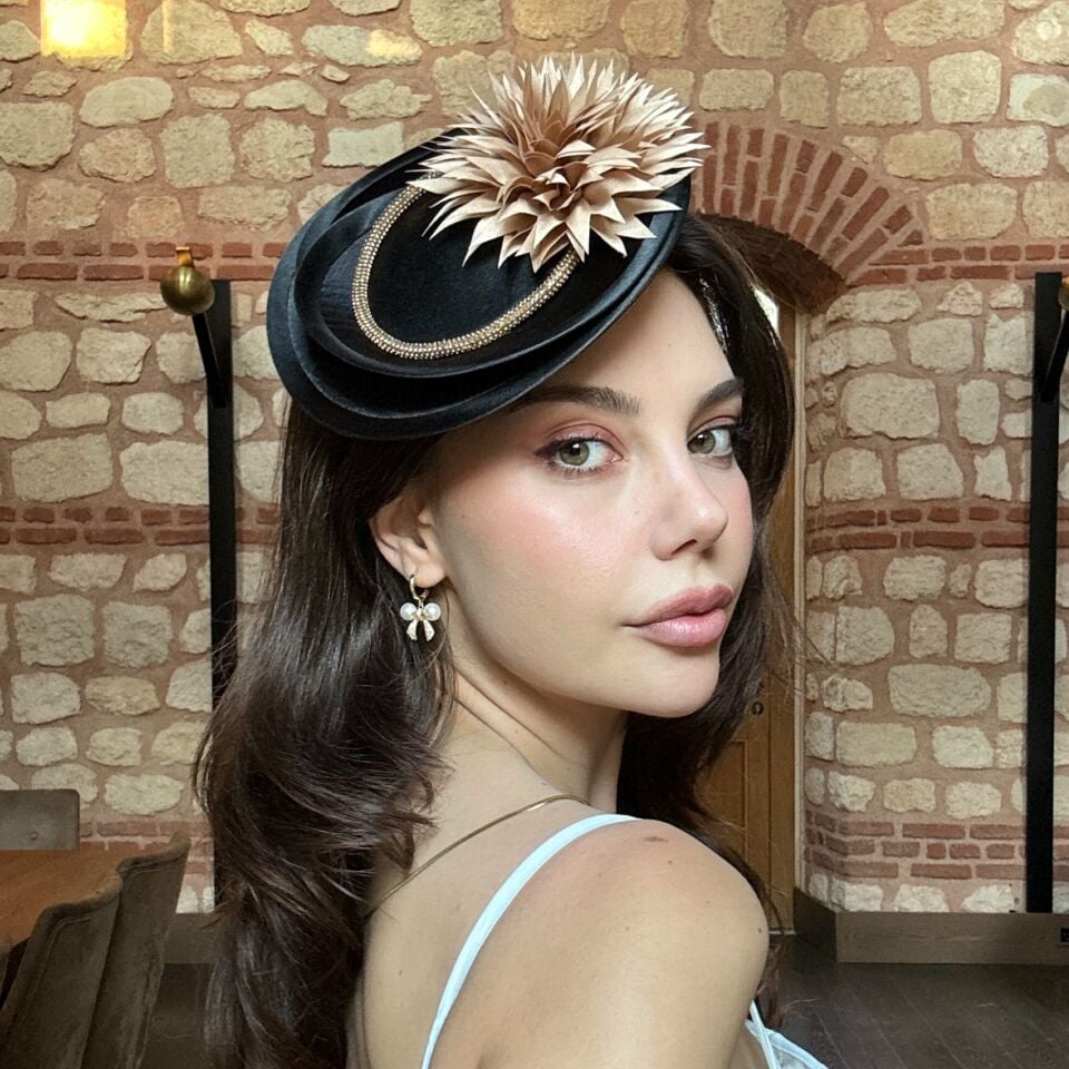 Reneta Siyah Gold Renk Vualet 20 cm