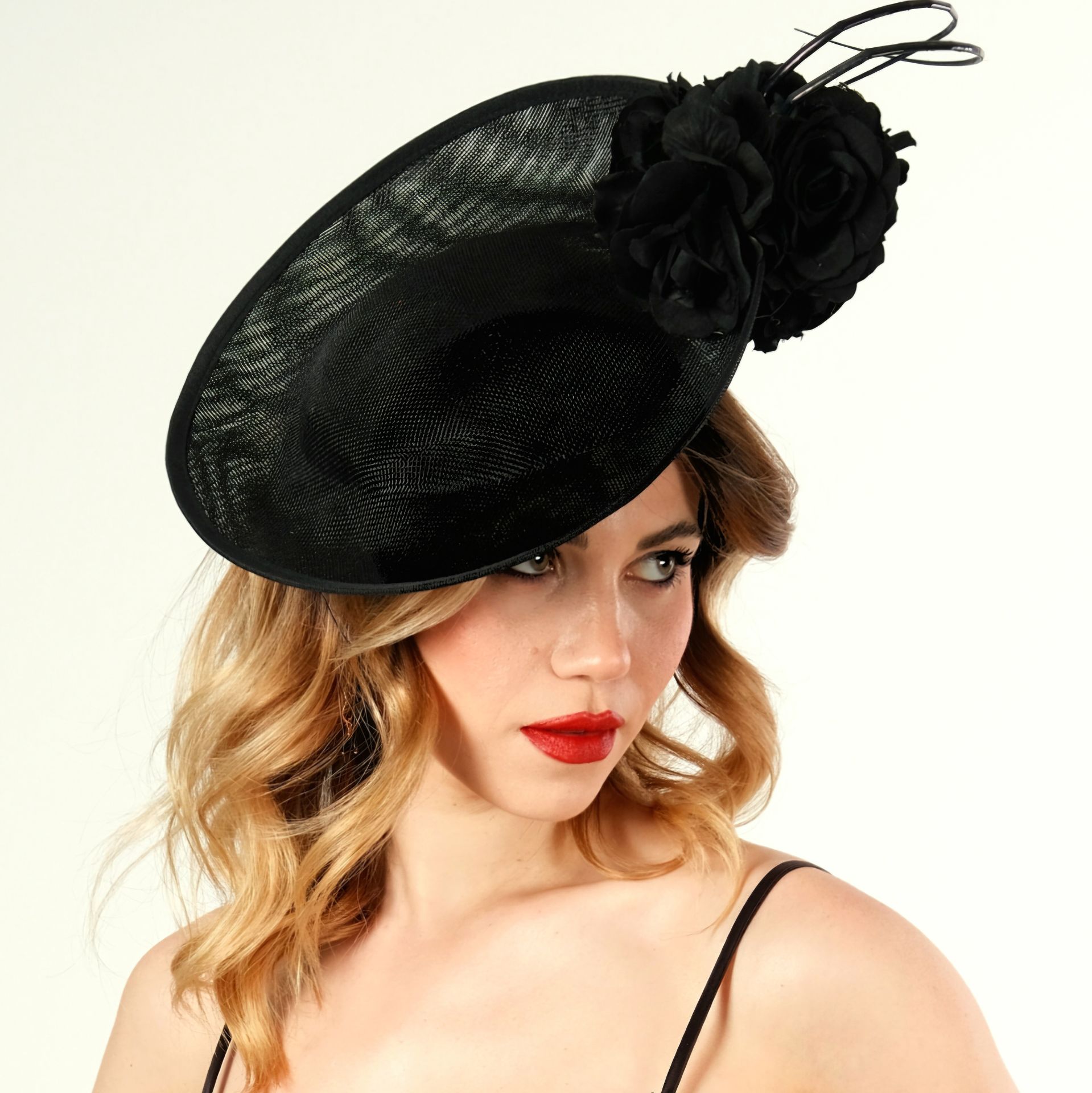 Kate Siyah Renk Vualet Şapka 30 cm