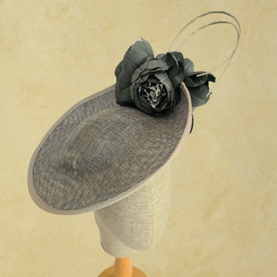 Kate Gri Renk Vualet Şapka 30 cm