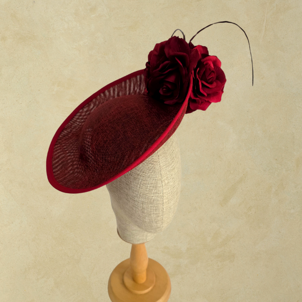 Kate Bordo Renk Vualet Şapka 30 cm