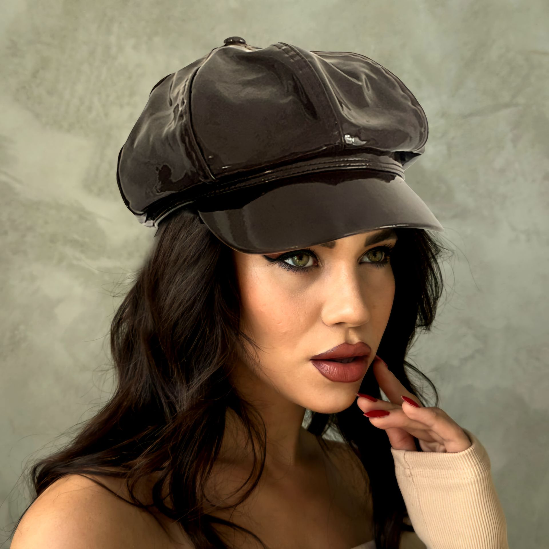 Belle Kahverengi Renk Rugan Şapka