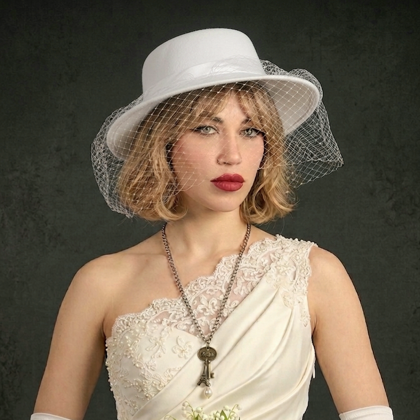 Margaret Beyaz Renk Saten Vualet Şapka