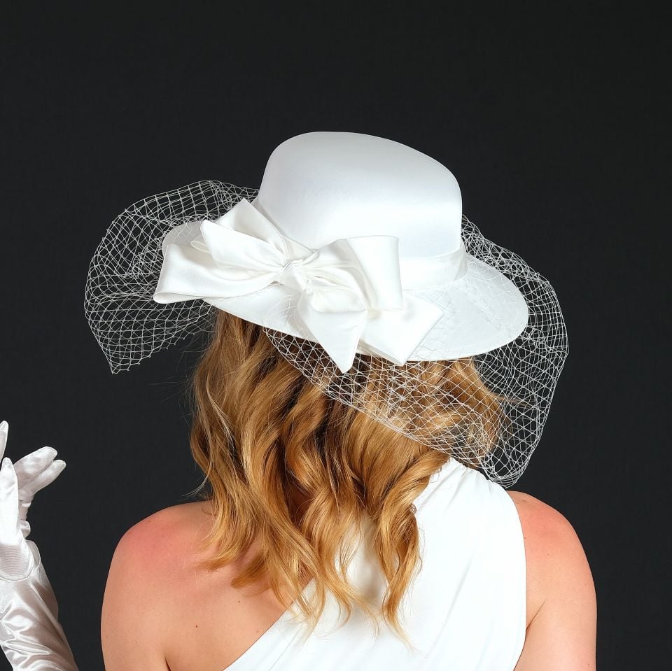 Margaret Beyaz Renk Saten Vualet Şapka