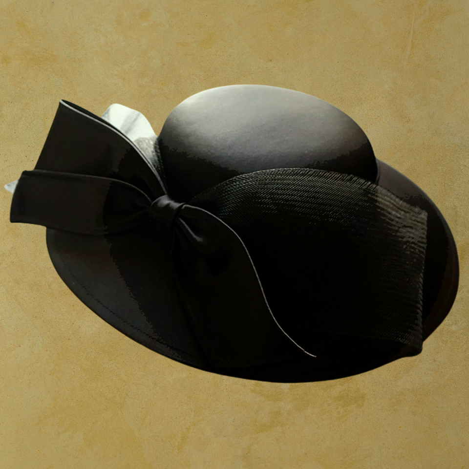 Meghan Siyah Renk Vualet Şapka 35 cm