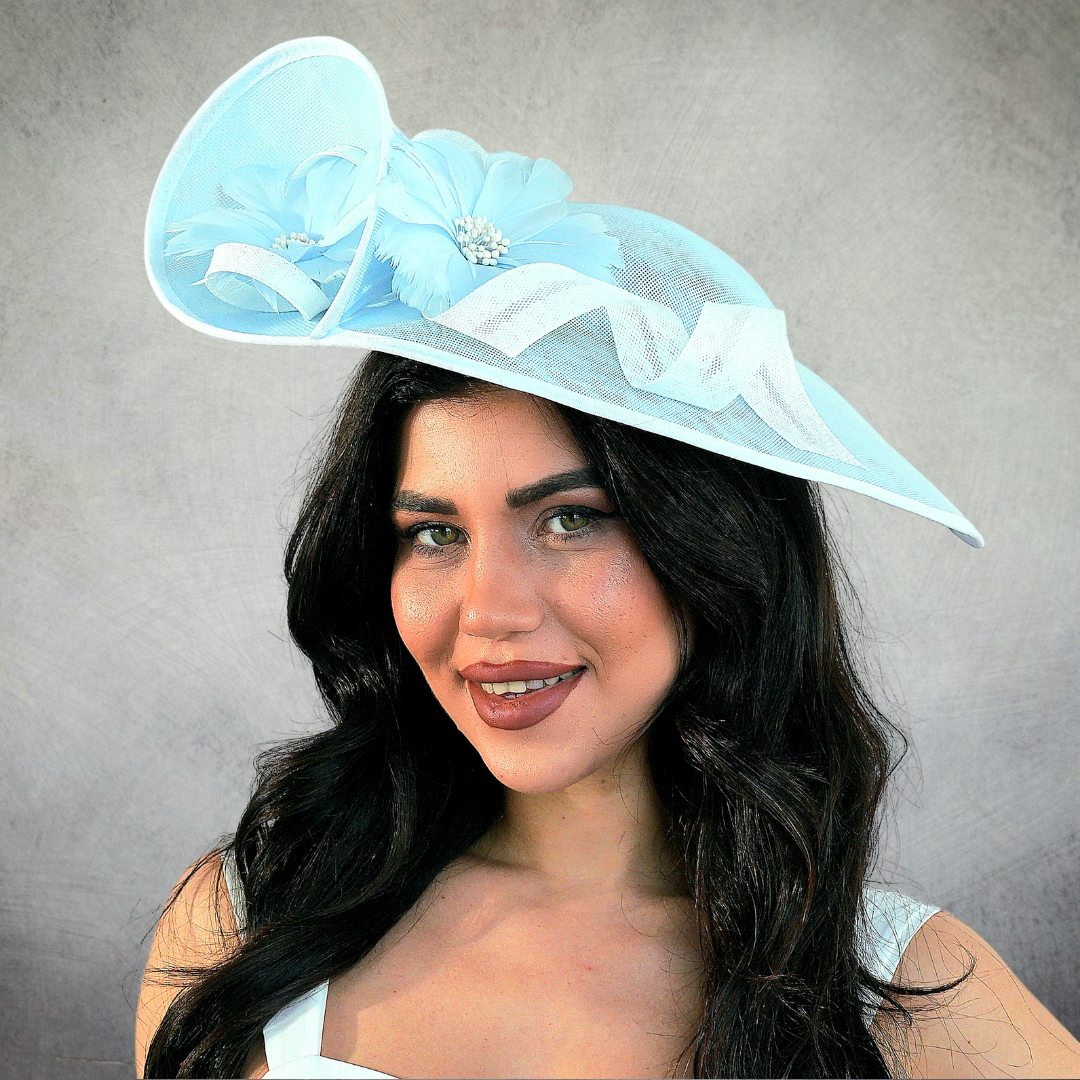 Lilly Açık Mavi Ekru Renk Vualet Şapka 45 cm Özel Şapka Kutulu