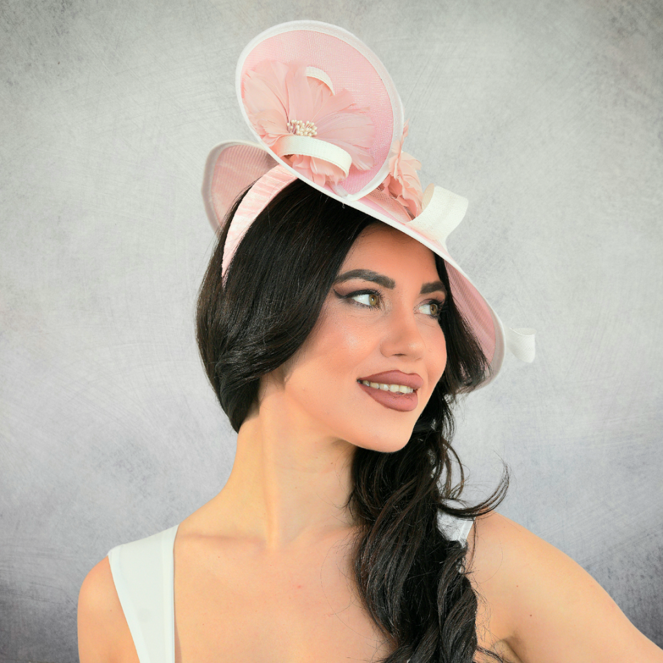 Lilly Pembe Ekru Renk Vualet Şapka 45 cm Özel Şapka Kutulu