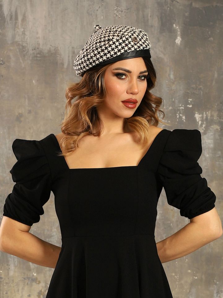 Belda Siyah Ekru Renk Ressam Bere