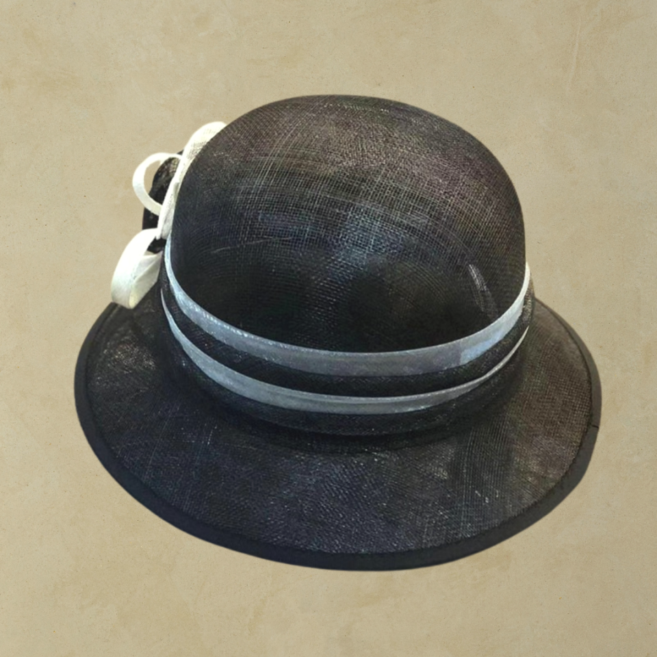 Adela Siyah Renk Elegan Şapka 29 cm Özel Şapka Kutulu