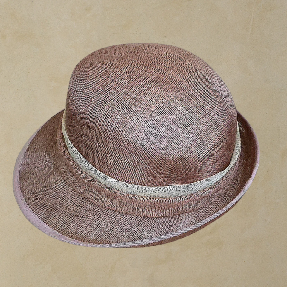 Adela Gül Kurusu Renk Elegan Şapka 29 cm Özel Şapka Kutulu