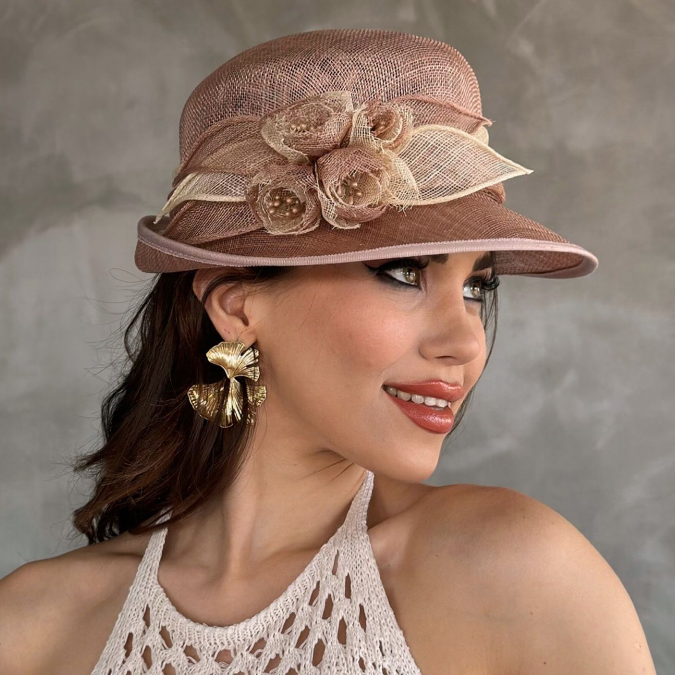 Adela Gül Kurusu Renk Elegan Şapka 29 cm Özel Şapka Kutulu