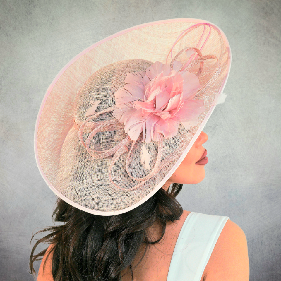 Esmee Pudra Pembe Renk Vualet Şapka 45 cm Özel Şapka Kutulu