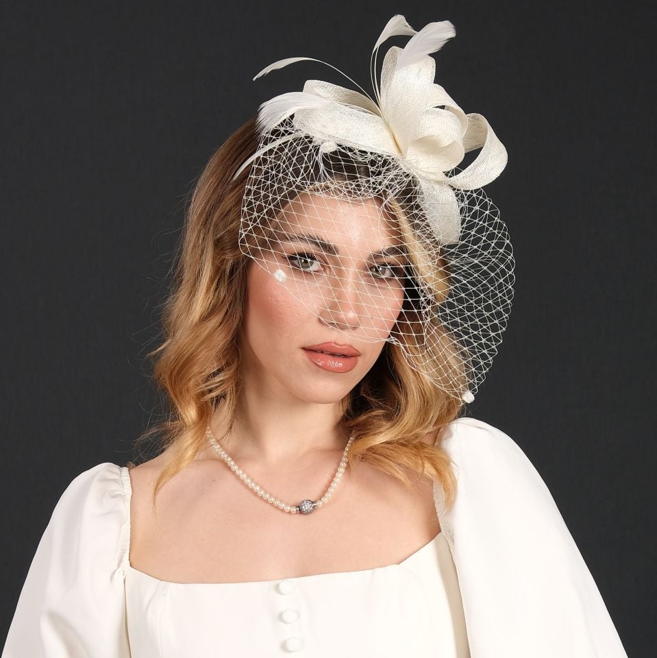 Louise İnci Beyaz Renk Vualet 22 cm