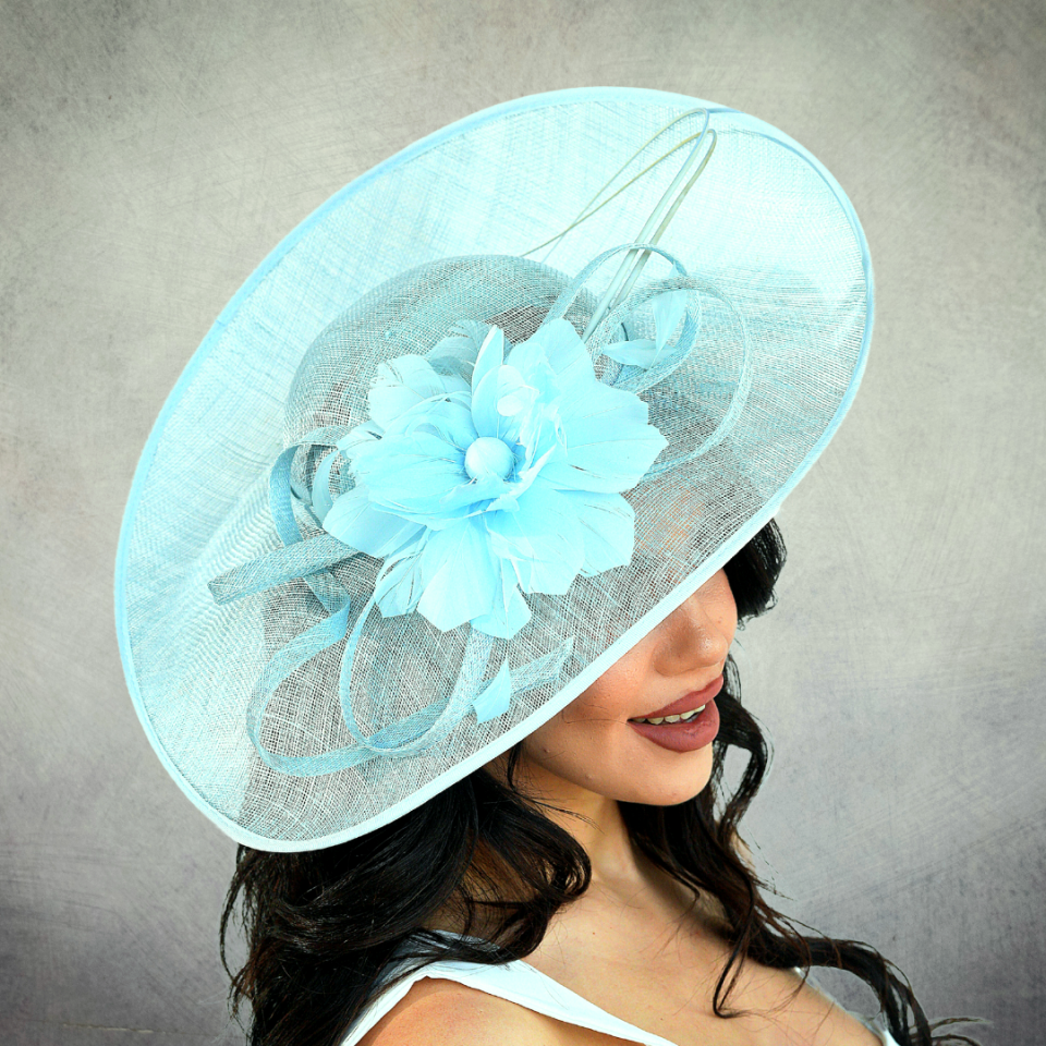 Esmee Açık Mavi Renk Vualet Şapka 45 cm Özel Şapka Kutulu