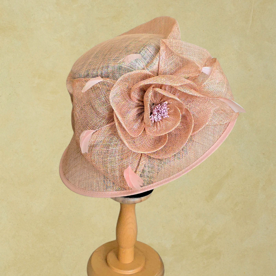 Rayne Pudra Somon Renk Elegan Şapka 32 CM Özel Şapka Kutulu