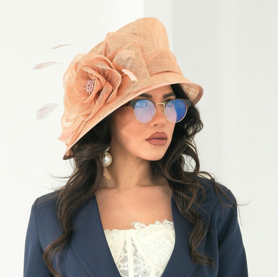 Rayne Pudra Somon Renk Elegan Şapka 32 CM Özel Şapka Kutulu