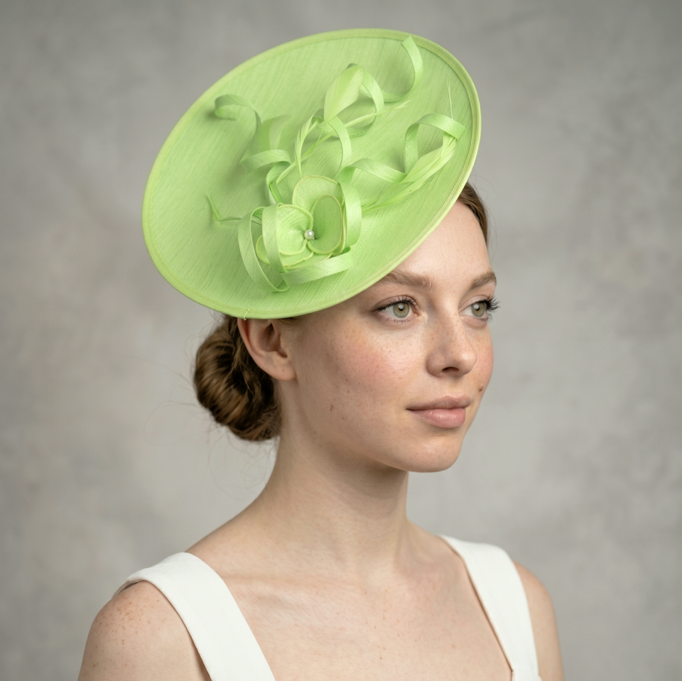Ella Fıstık Yeşil Renk Vualet Şapka 28 cm
