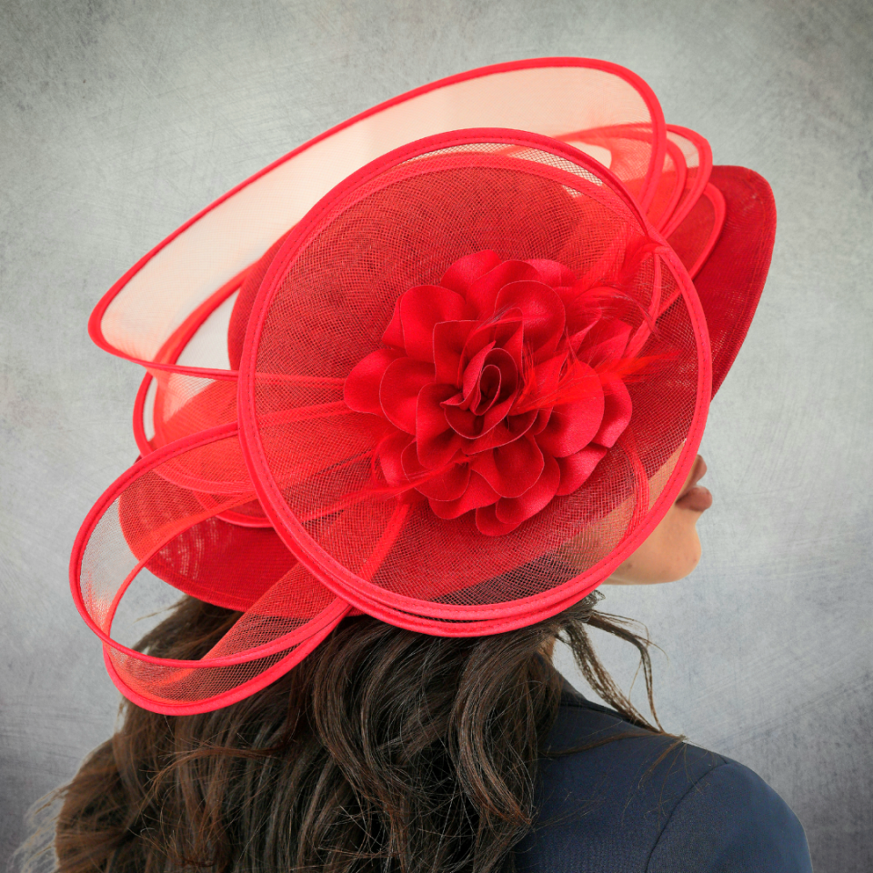 Catherine Kırmızı Renk Vualet Şapka 35 cm Özel Şapka Kutulu