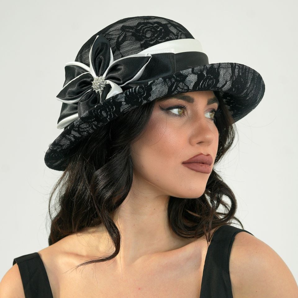 Gloria Siyah Beyaz Renk Şapka 30 cm