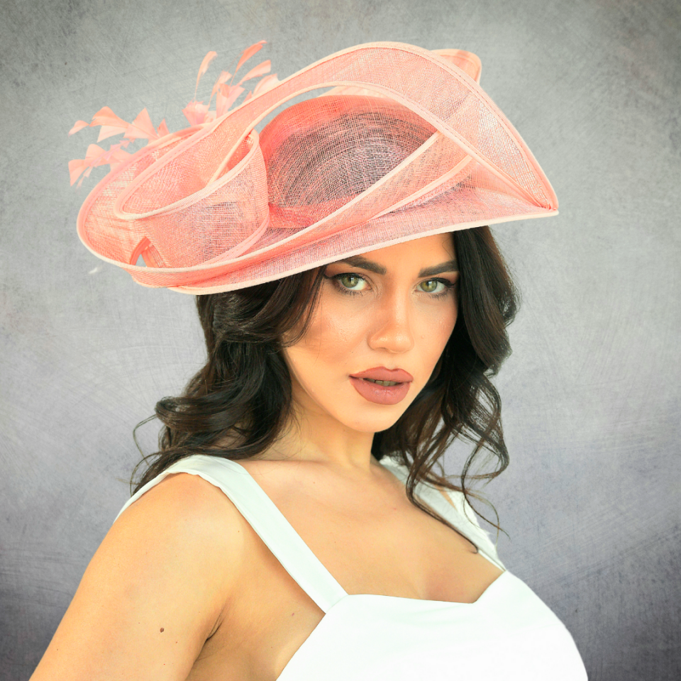 Camilla Pudra Pembe Renk Vualet Şapka 35 cm Özel Şapka Kutulu