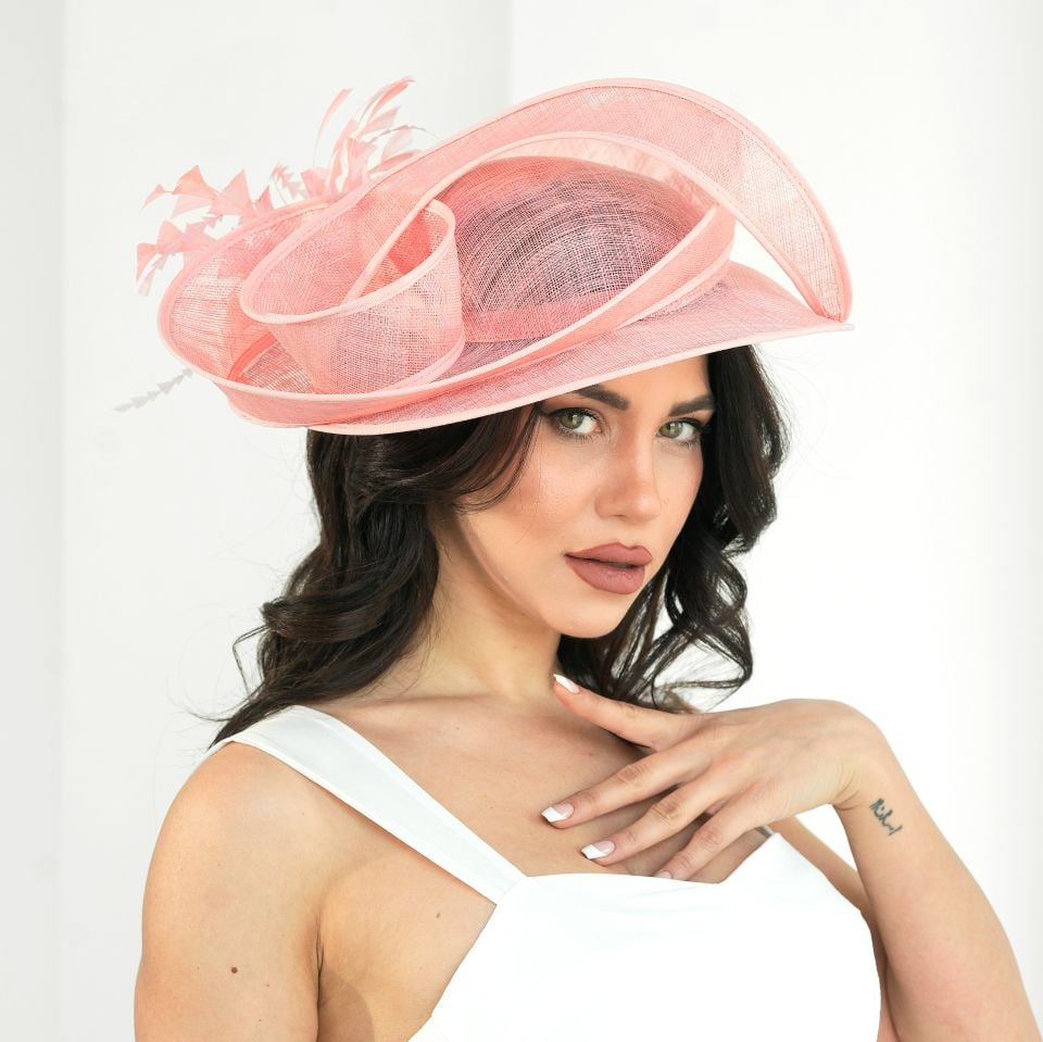 Camilla Pudra Pembe Renk Vualet Şapka 35 cm Özel Şapka Kutulu