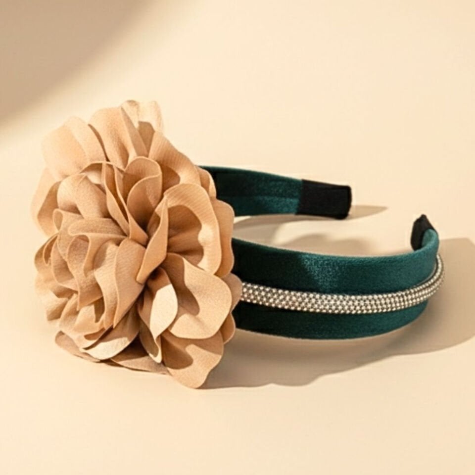 Yeşil Gold Renk Kadife Taç