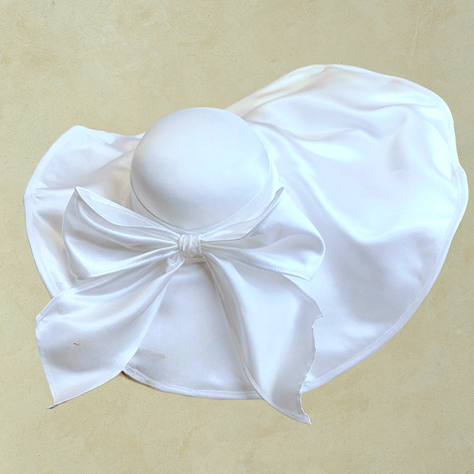 Angeline Beyaz Renk Saten Şapka  70 cm