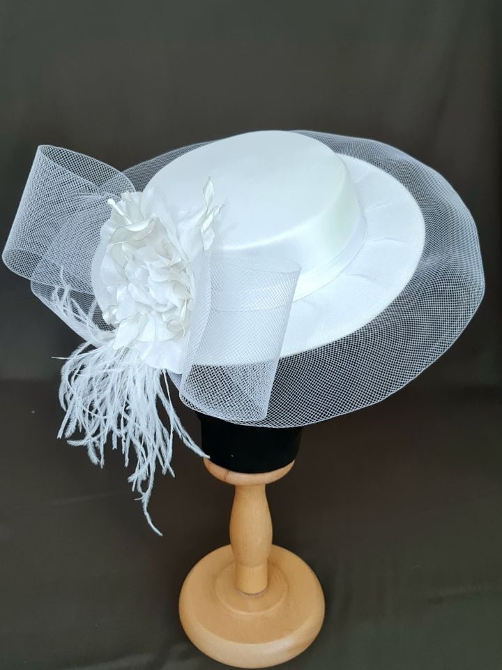 Adel F - Beyaz Renk Vualet Şapka 35 cm