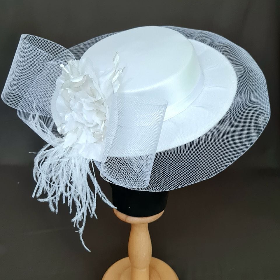 Adel F - Beyaz Renk Vualet Şapka 35 cm