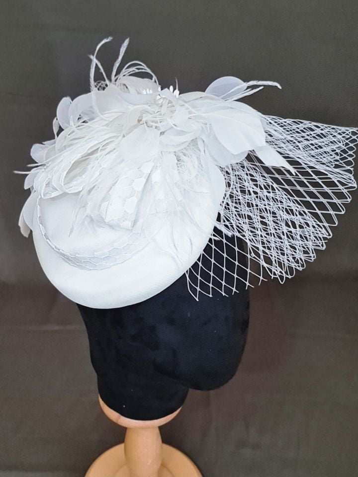 Fiona Beyaz Renk Vualet 22 cm