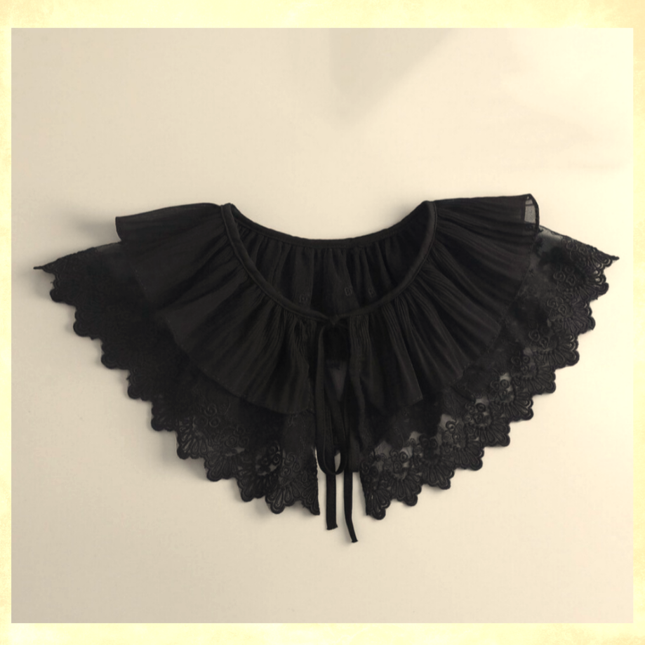 Siyah Renk Şifon Yaka