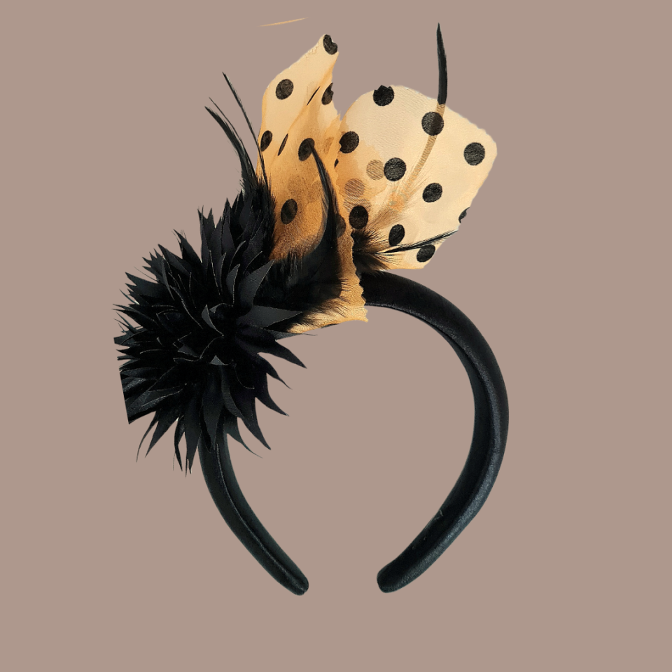 Siyah Renk Saten Taç