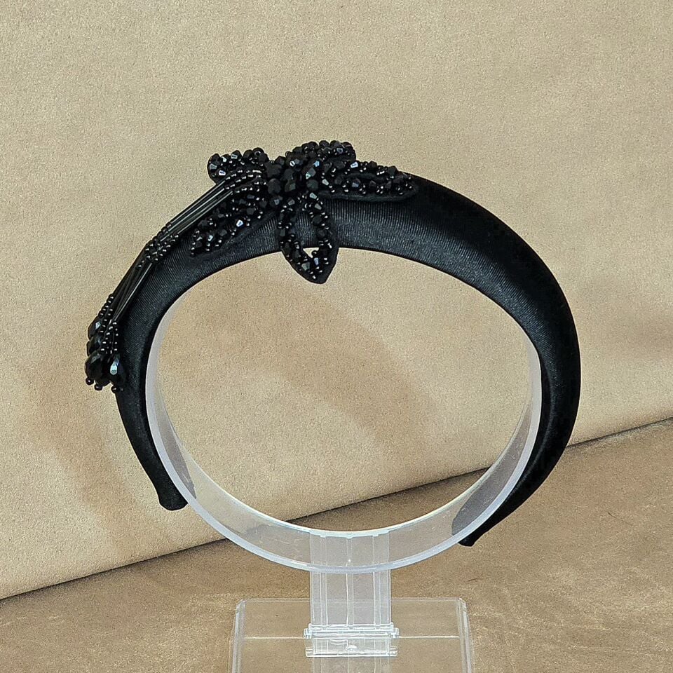 Mila Siyah Renk Taç