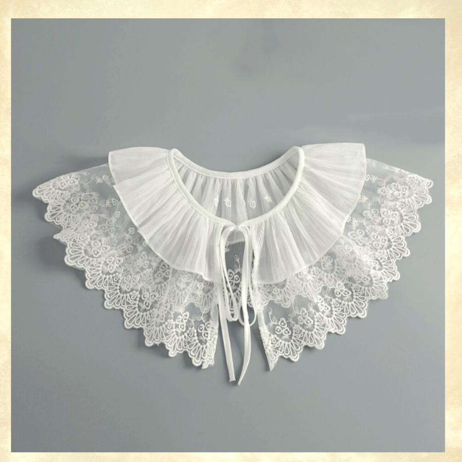 Kırık Beyaz Renk Şifon Yaka