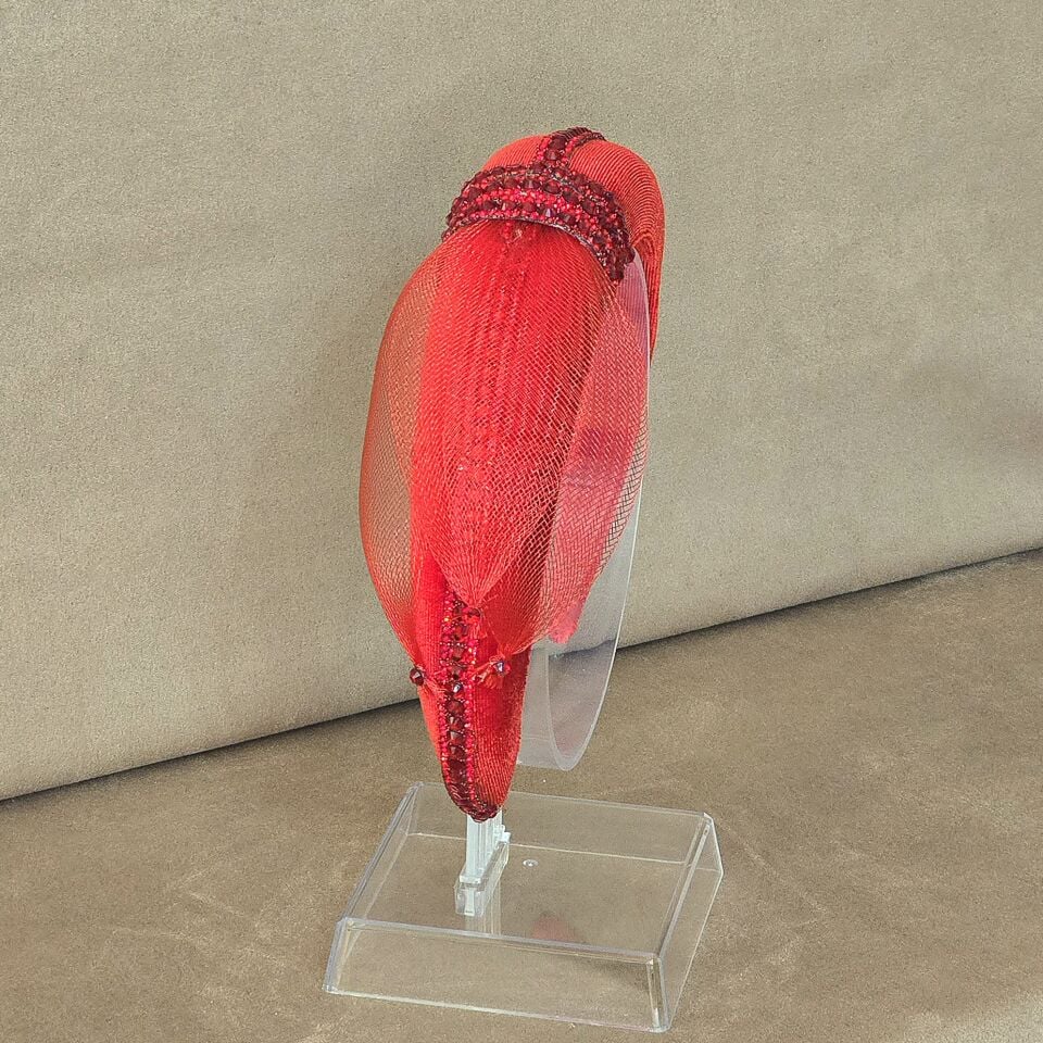 Mila Kırmızı  Renk Taç