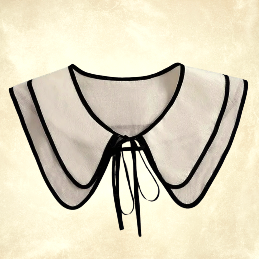 Krem Renk Siyah Biyeli Yaka