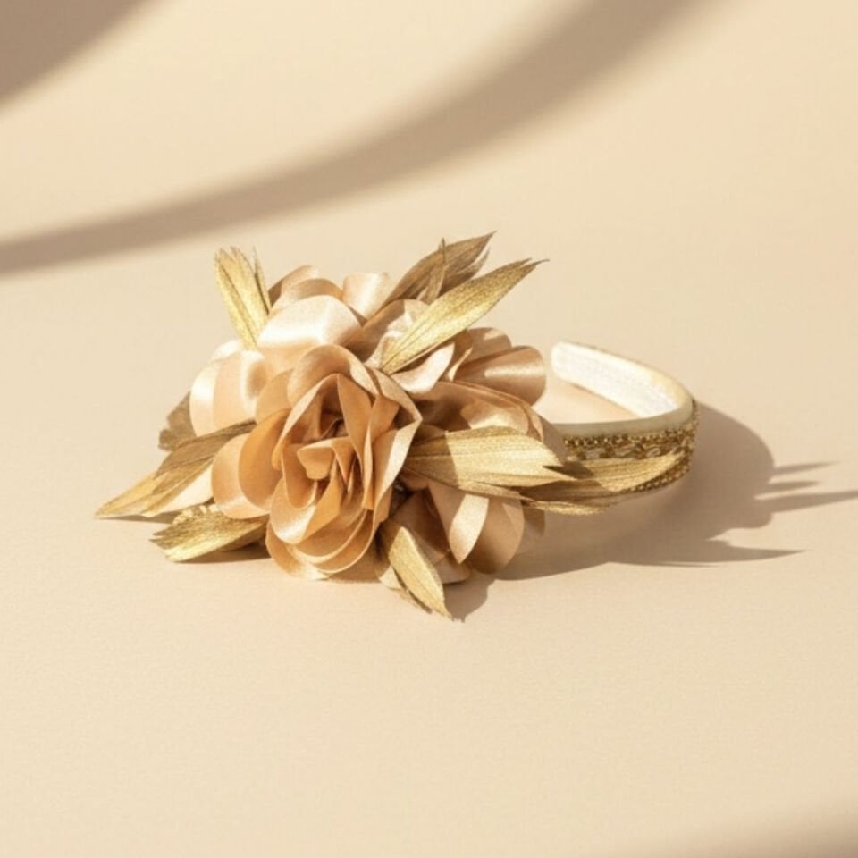 Amanda Gold Renk Taç