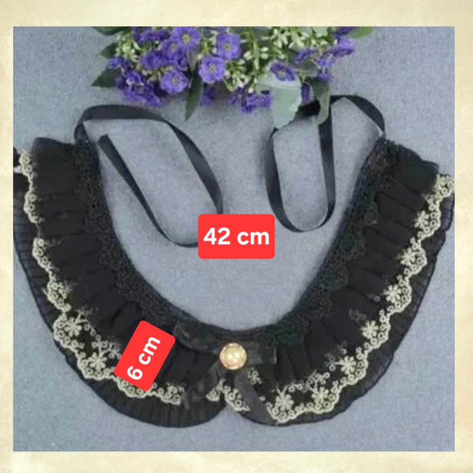 Siyah Krem İşlemeli Yaka