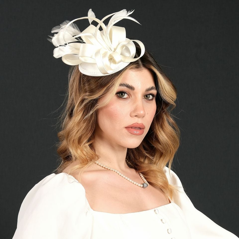 Mary Krem Renk Vualet 16 cm