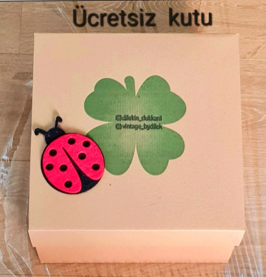 Victoria Ekru Siyah Renk Tüllü  Alternatifli Şapka 33 cm